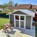 Abri de jardin en PVC 11,2m² DECO gris foncé et blanc Grosfillex